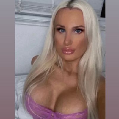 18+ British Cam girl - Goddess/Mistress. don’t send a DM without tribute
