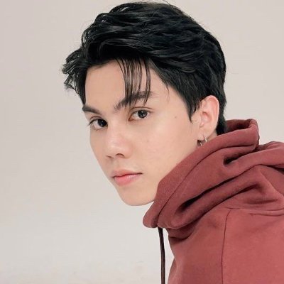 FractiNoctem's profile picture. broken boy, living broken dreams @fregitanima is mine #WITCHLINGFIRE