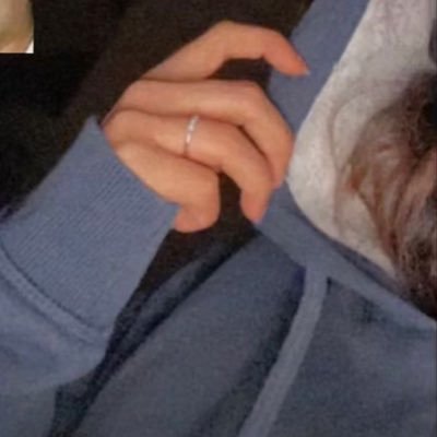 malakhusainn's profile picture. البعض جميل .. لكن من بعيدَ / فقـط ..