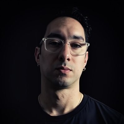 _Miguel_Recio_'s profile picture. Identity & Web designer  • I design bespoke websites tailored to achive your goals