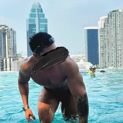 jdss598's profile picture. 原创｜0.5双｜出原味🧦｜有卖：hiv阻断药/hpv九价疫苗/减肥药和针｜接推广｜加微信门槛🧧88.88