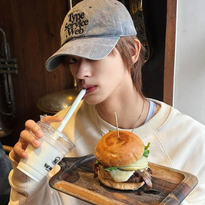 MIHA🦌🍔6/13・6/14・7/18.19・7/25・8/20⚓ (@0209ww) / X
