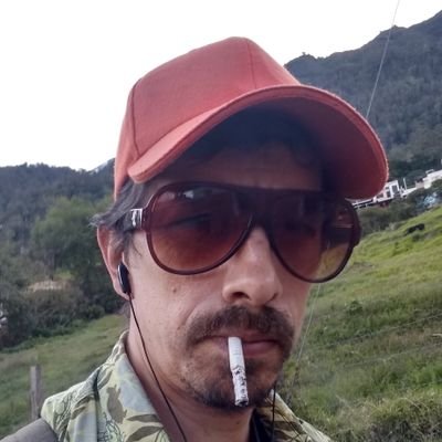 Me gusta kalimotxo, me gustas tú. Izquierda Feng-Shui. Cumbia-Gore-Poliziotto. Full-Metal-Cazuca. Casino Royale with Cheese.