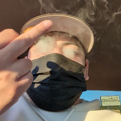 onlyy_krizz's profile picture. 