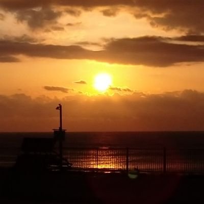 hide31103110's profile picture. オッサンキックボクサー
BayFMリスナー🎵