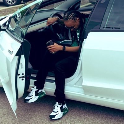 MelJuli0's profile picture. 