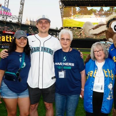 Content @1v1Me | Former Hitter of Baseballs / Lifelong @Mariners Fan