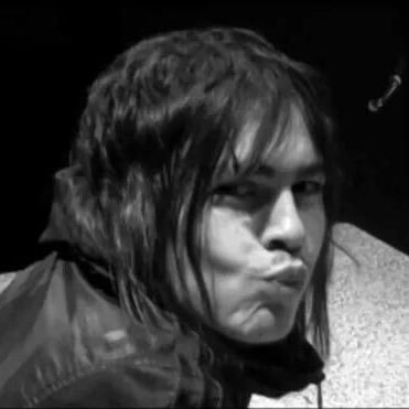 nochesde4bril's profile picture. y mi instinto de base en la noche te encontró