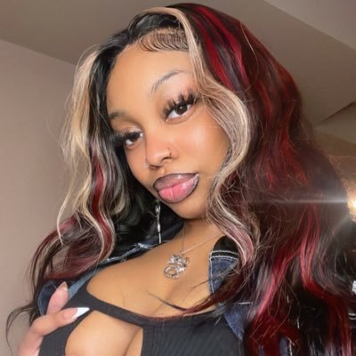 The Jewelry Gal 📿 | Model & Brand Ambassador |Pan 🏳️🌈