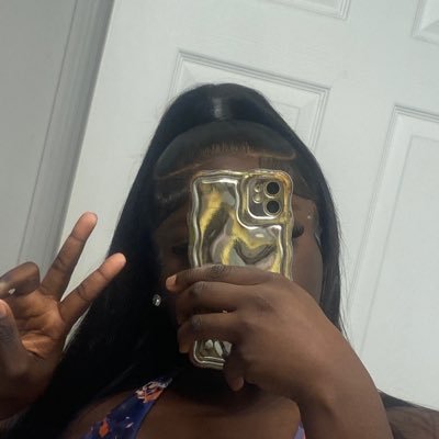 prettyygirltati's profile picture. trustnone!