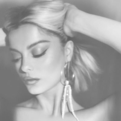 LamaMohed's profile picture. بكالوريوس لغة انجليزية _ ماجستير إدارة أعمال _ رجل أعمال (طموح)