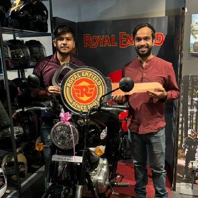 Vasu271434's profile picture. Travel Blogger. Air Travel Critic.
New to Twitter.