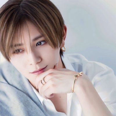 oze5555's profile picture. 元営業マン→起業家/役員/当垢が面識ない垢からの乱暴な言動の方やエロ系、迷惑系はブロ、アイコンは全く関係ありません、SNSはハイスペ男女と繋がるツール、旅行、読書、仕事や婚活を通した出会いに感謝、Boys, be ambitious