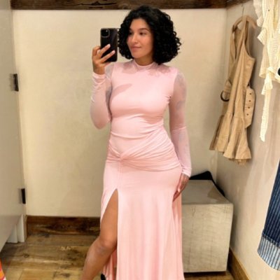 tinababii_val's profile picture. just a little soft place to land

Main @ValValintime