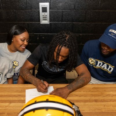 Antonio_wilson2's profile picture. |Antonio wilson| WR/DB| 5’11 |40 4.58 |3.4 GPA |25’🎓|