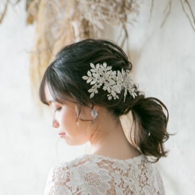 eho4_r's profile picture. 女性向けの美容サロン、占い系など得意です✨/デザイナー歴3年目🎨/バナー1枚 3,000円（税込み）/業務委託 継続経験あり💪/1年で自己投資160万円越えの超努力家です📚/デザインで事業を応援したい🔥/制作のお問い合わせはDMへ☺️