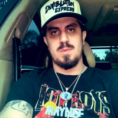 follow me on instagram @mayneemuzik650 Rapper/Producer/Engineer/Graphic Designer/ Twitch: @maynee650