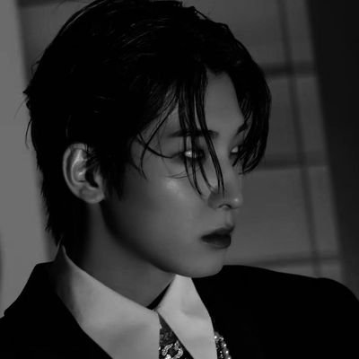 yyyyuiiiijii's profile picture. Writing | 17!