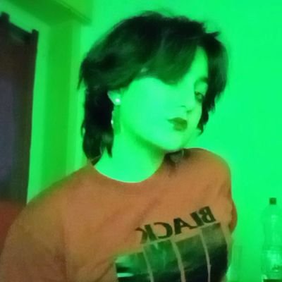 youre a heart attack in black hair dye ♡ | he/him | italian | artist | infp 4w5 | 18 |