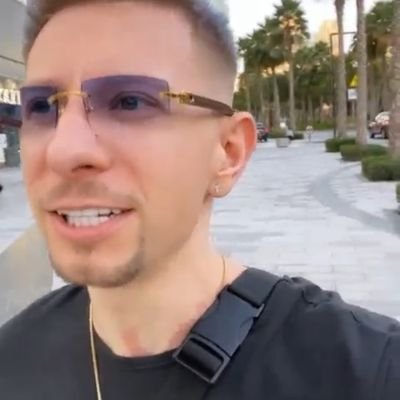 Expert Trader 📤
Life Coach 🎯
Investment 💸
I'll guide you through on how to be successful 📈🏆🏆📈