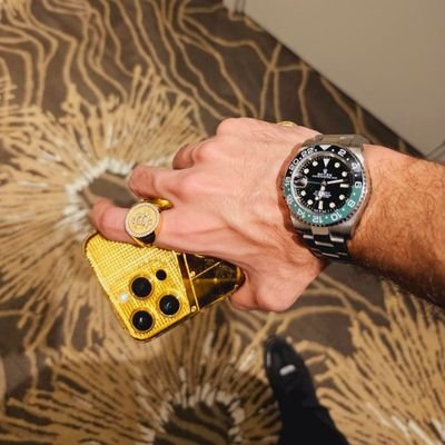 realwinsTh's profile picture. Founder & Owner of Team ROG