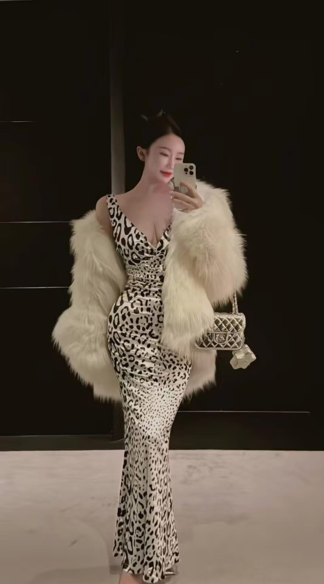 thomas_meg17847's profile picture. Badminton player, smashing the shuttlecock. Craving a partner to play, practice, and have friendly matches.