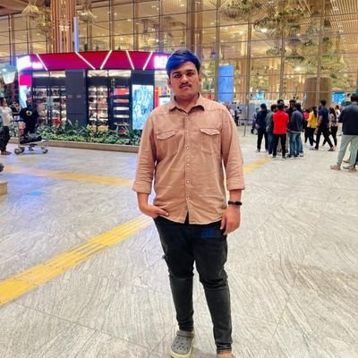 Hk4Dilip's profile picture. 💛❤️
