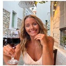 ⚡ focusing on dividend stocks lover, smart girl! ready for market insights. DM me about media stocks! 🎯 #Finance #Wealth