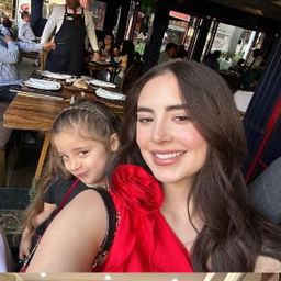 😊 capturing ETF opportunities lover, smart girl! looking for hot tips. DM me about income investing! 📊 #Trading #Finance