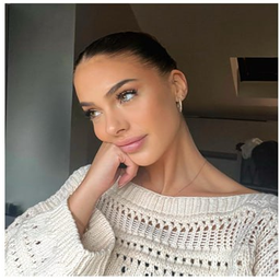 🌟 smart girl all in on freshly tracking Nasdaq trends! thrilled to connect. DM me for VIX signals! 💸 #Wealth #Markets