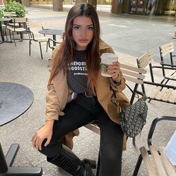 Touaco149756's profile picture. 🔍 digging into tech stocks lover, brave girl! open to insights. DM me about VIX signals! 🎯 #Markets #Investing