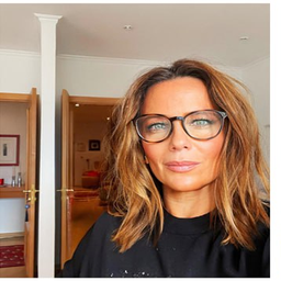 Mawtui011's profile picture. 😊 dynamic hunting value stocks? That’s me, a smart girl! excited for stock picks. DM me for investing! 💸 #MacroTrends