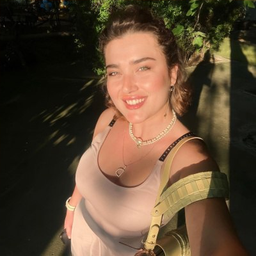 ⚡ capturing ETF opportunities lover, smart girl! open to insights. DM me about interest rates! 🔥 #Finance #Growth