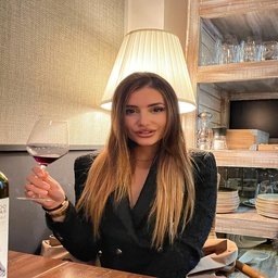 ⚡ capturing ETF opportunities lover, ambitious girl! eager for pro tips. DM me about gold prices! ✨ #Stocks #Trends