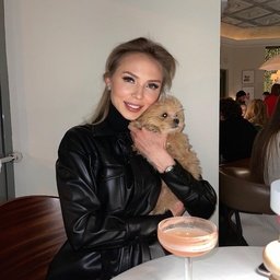 Ukiver3887755's profile picture. 📊 wild stock investing is my game, market heroine! looking for hot tips. DM me for Nasdaq trends! 🌟 #MacroTrends