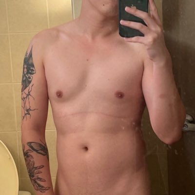 28, 170, 64, VB — sorry to my irls who find this but that’s your fault for being nosy. dms open if you wanna fuck or even just talk.