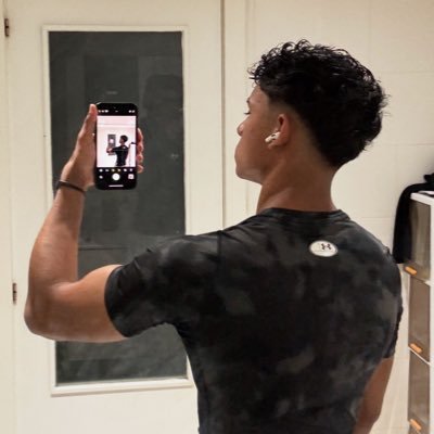 00ADAN96's profile picture. 17 | Content Creator & UEFN Map Designer🛠️| +10.000€ in revenue💰| +150k Follows📈| UEFN (+3M plays)