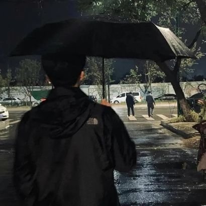 2Estrella007's profile picture. 广东大一1s 
不回不表明来意的 side勿扰 个人爱好玩必拍 备用号 @estrecho0712