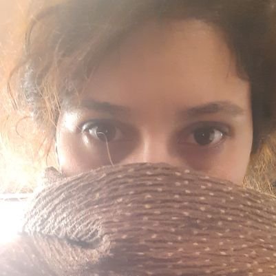 elahehpf's profile picture. زرد خیلی کمرنگ:)