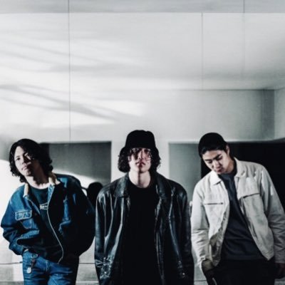 Gt&Vo.(@dragon_0281) Ba.(@BIG_farther) Dr .(@YUYA_130914) tattletale0318@gmail.com
