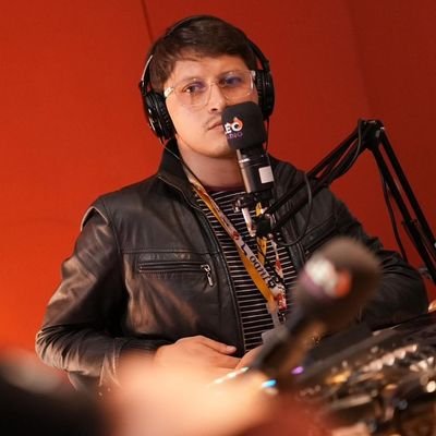 Contador de historias en LEO Radio, emisora de @bibloredbogota y @CulturaenBta
#Beatlemaniac #Cruyffista