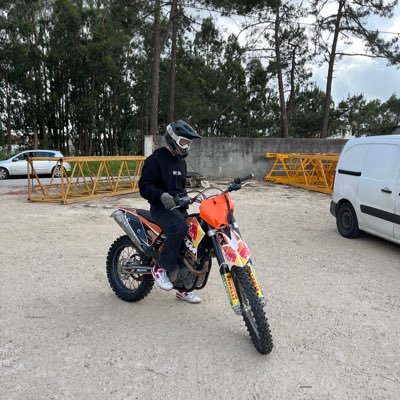 fbelchior26's profile picture. 🚵‍♂️🏍️🚘 I retweet cars and bikes