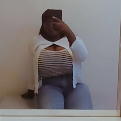 Pretty face and thick thighs🤭 I am who i am your approval is not needed 😎