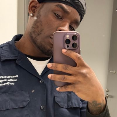 Student at ECC ‘🧑🏾💻| 🔜 to be Massage 💆🏾♂️Therapist 📶| 👳🏾♂️ Father of One👧🏽 |LAST PAGE ‼️🦂| Stay Humble 🤲🏾