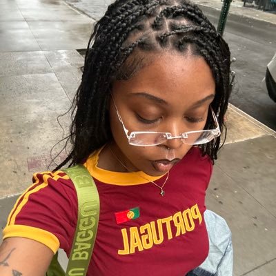 aleymitchell's profile picture. 