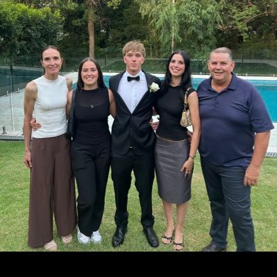 LachieMuzza's profile picture. Ant man on top