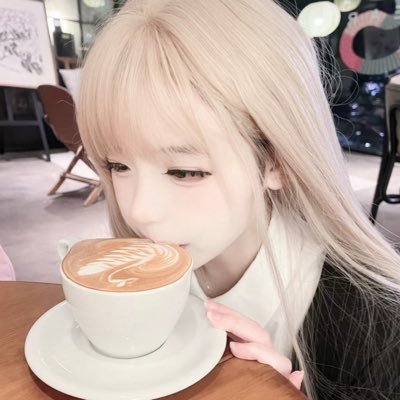 Claniy_'s profile picture. 同这世紀殉难