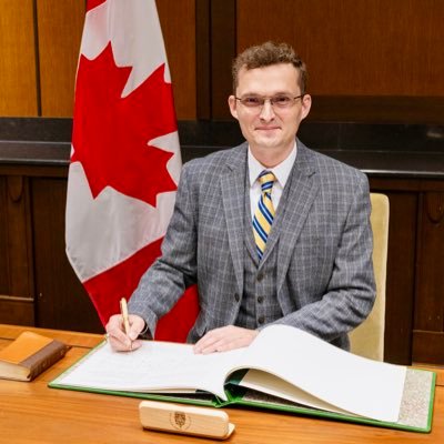 Tom Kmiec Profile
