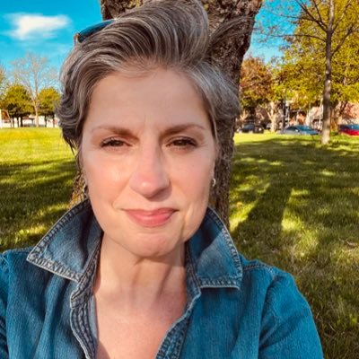 malaroch's profile picture. Proud  🇨🇦, animal lover who cannot live without 📚 🎶  ☕️ and peanut butter