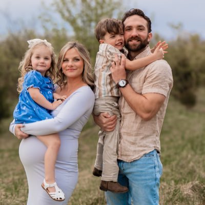 DaltonWhittake6's profile picture. Dad, Husband, Welder, and have red and black running through my veins.#GoDawgs